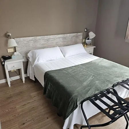 Hotel Colegiata 3*