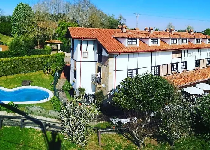 Colegiata 3* Santillana del Mar