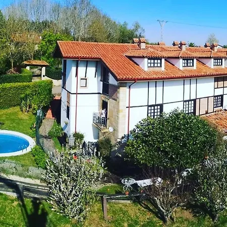 Colegiata 3* Santillana del Mar