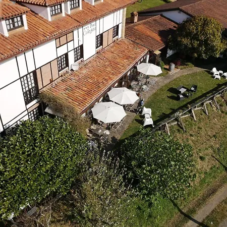 Colegiata Szálloda